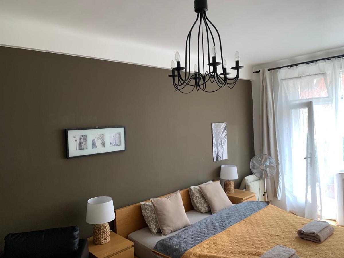 Apartamento Anenska By Charles Bridge 2 Praga Exterior foto